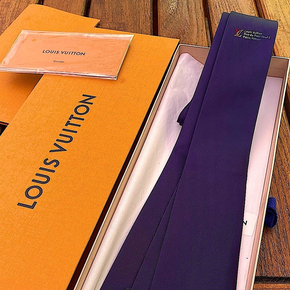 🎁LV HOLIDAY 26’🎁🆕💯LOUIS VUITTON VIRGIL ABLOH RUNWAY SUNSHINE MOTIF TIE🌞🔥 - Picture 5 of 17